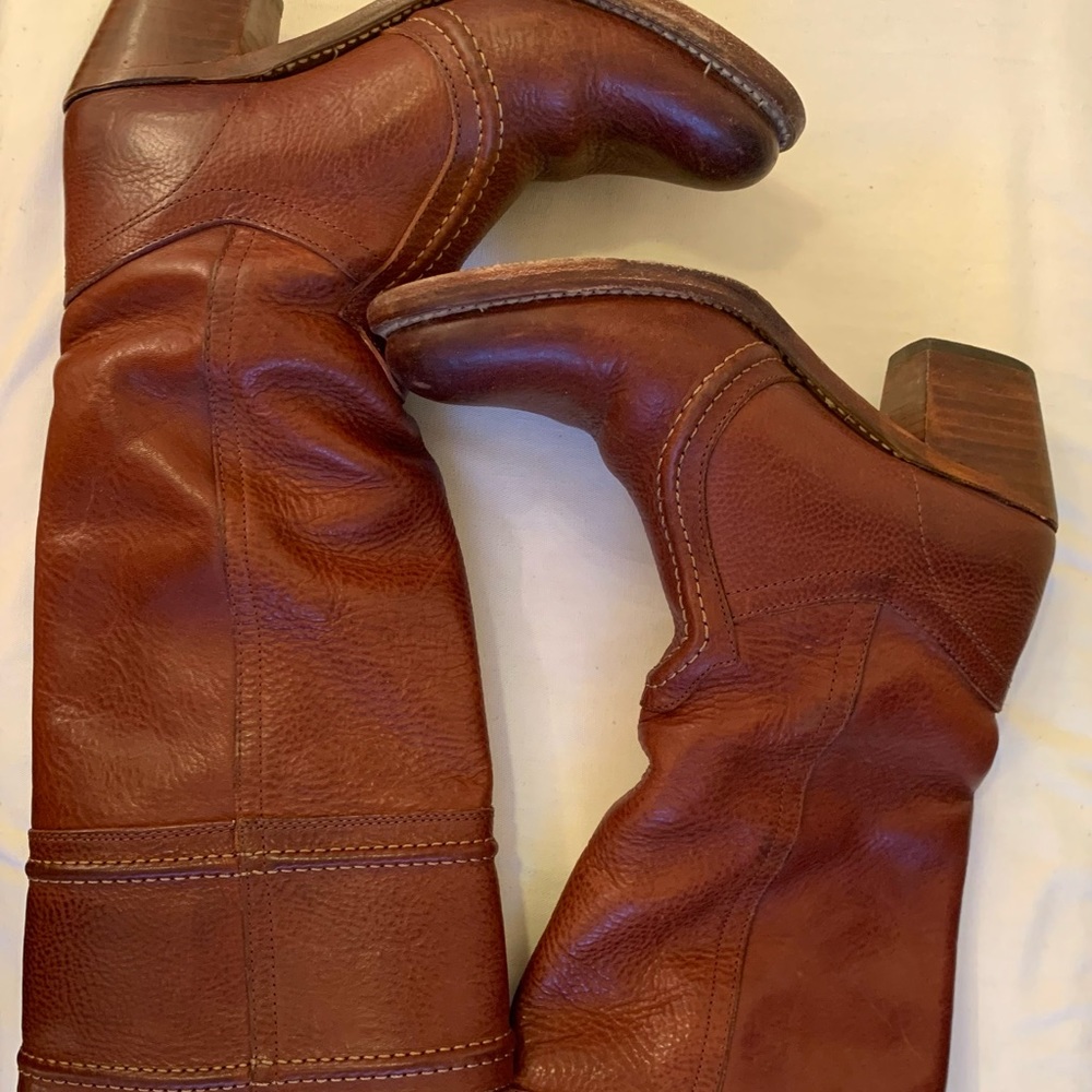 Frye Tall Jane boots Size 7B (but runs small)